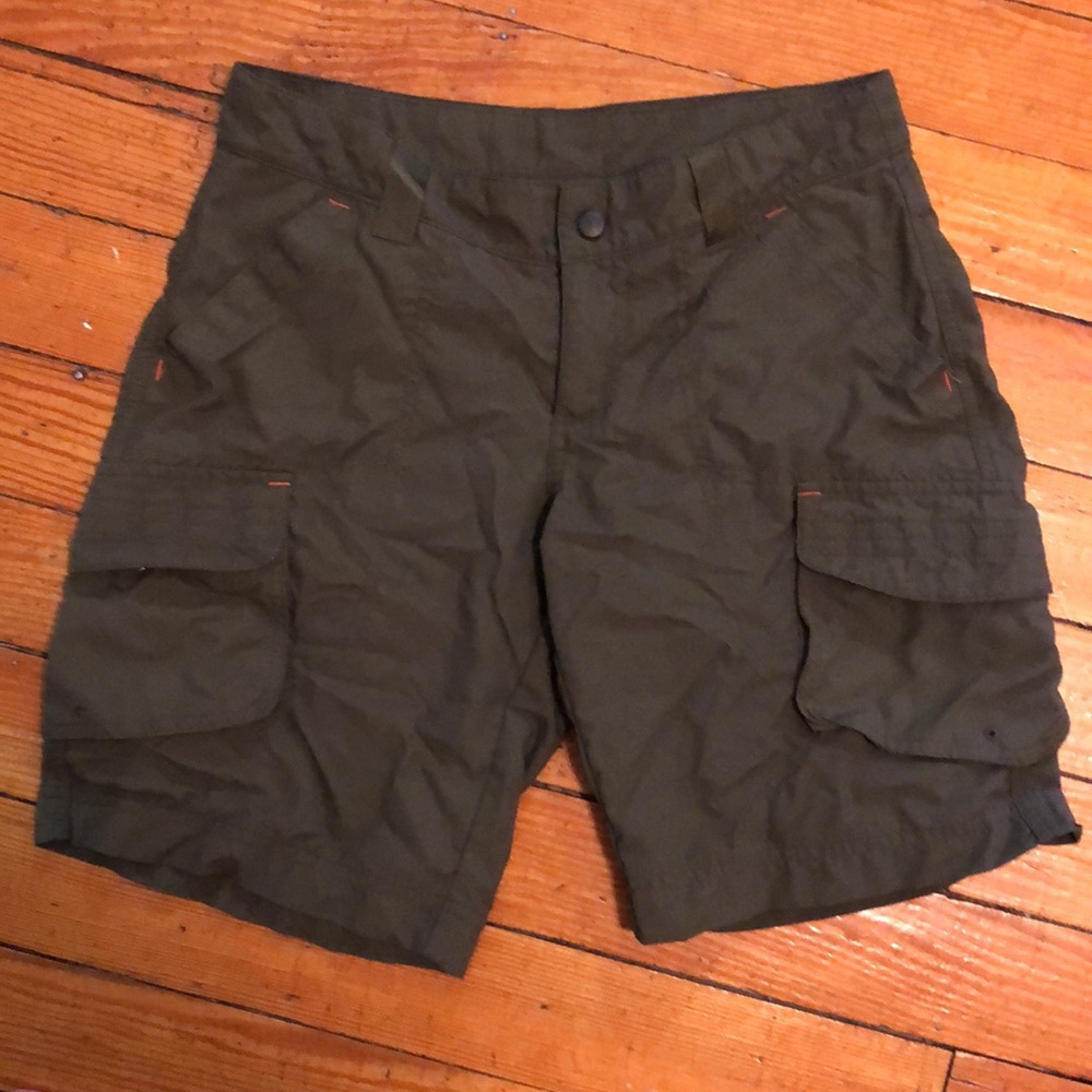 Columbia hiking backpacking cargo shorts like new